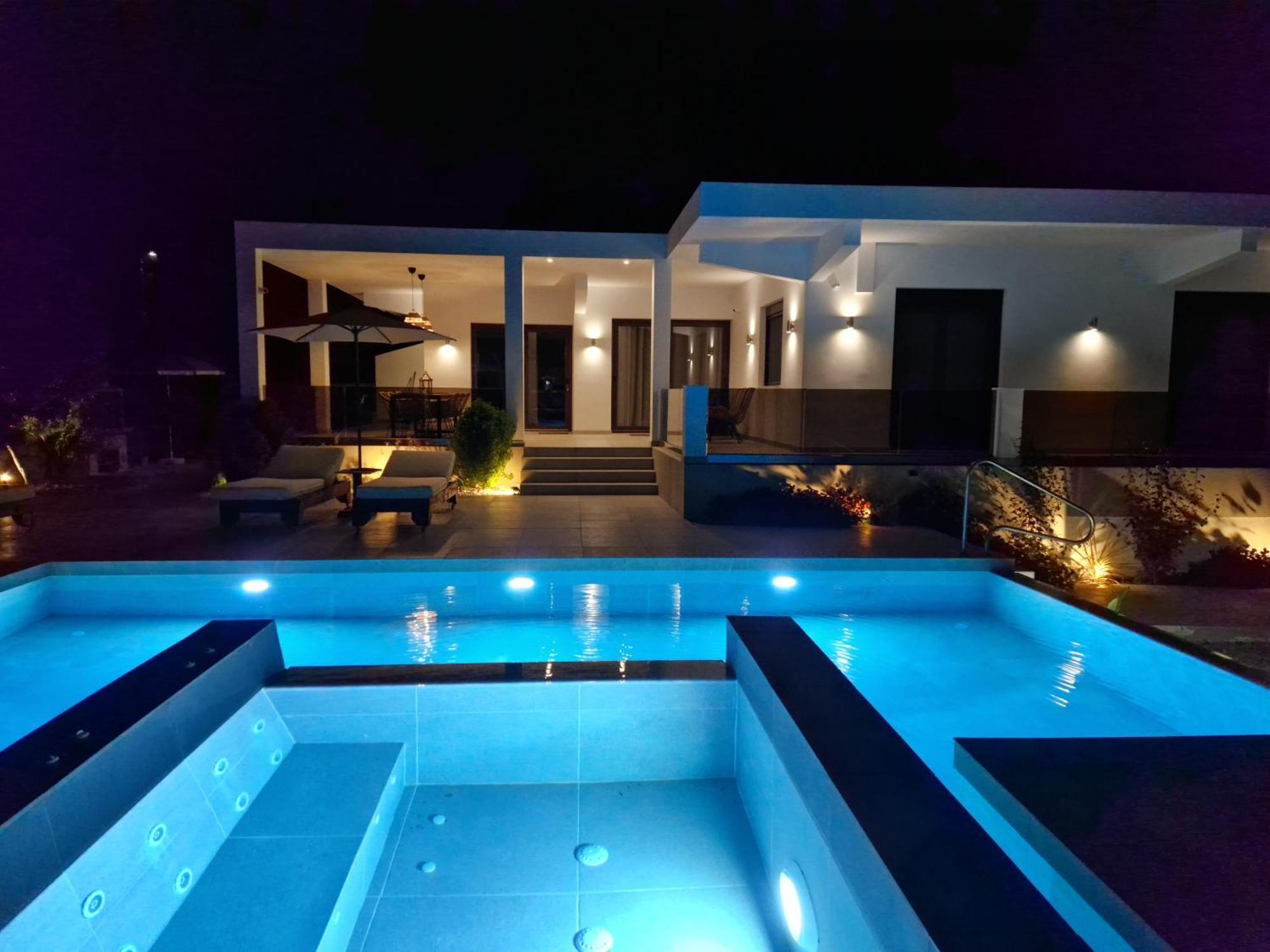 Luxury Villa Anemone With Private Pool Pastida Exterior foto